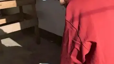 标题改写：半场战报：切尔西0-2遭纽卡逆袭，沃尔特马德双响神迹，内托手球乌龙险些成真！